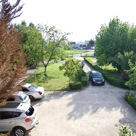 By Romi Homestay Durres